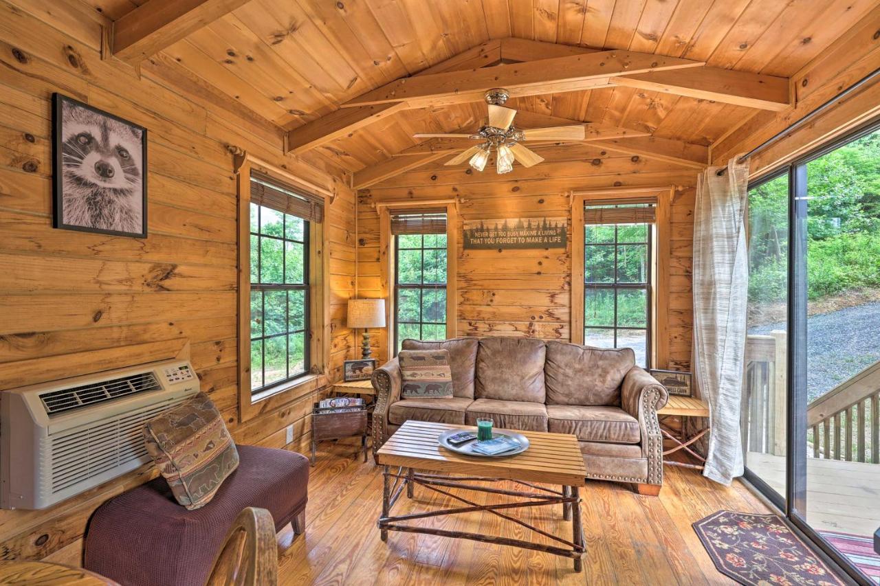 Quaint Log Cabin With Views Near West Jefferson Warrensville Kültér fotó