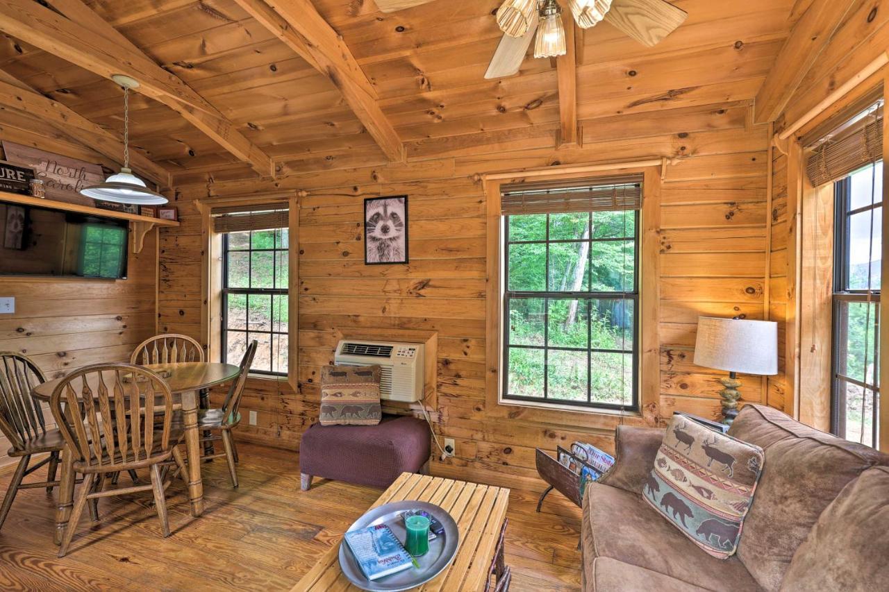 Quaint Log Cabin With Views Near West Jefferson Warrensville Kültér fotó