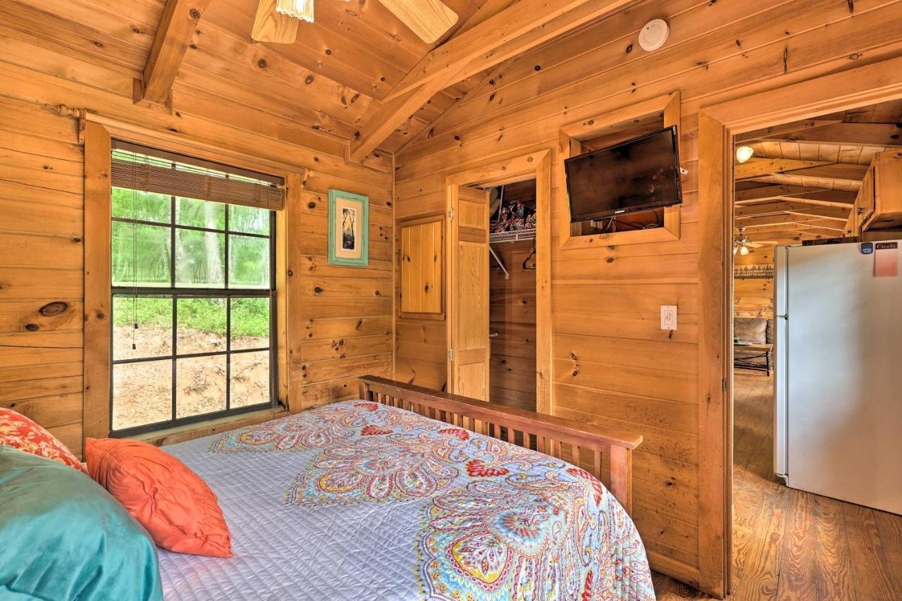 Quaint Log Cabin With Views Near West Jefferson Warrensville Kültér fotó