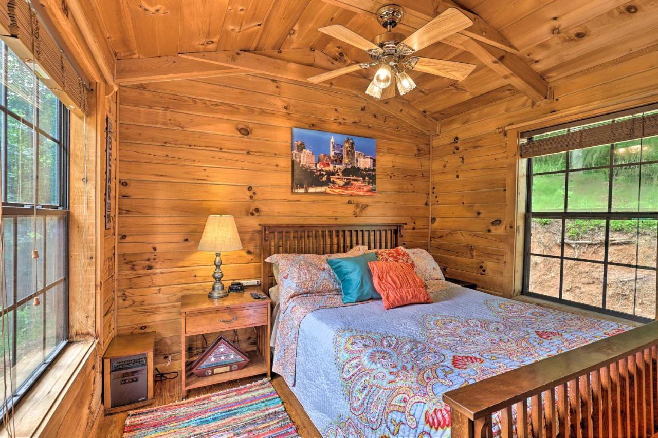Quaint Log Cabin With Views Near West Jefferson Warrensville Kültér fotó